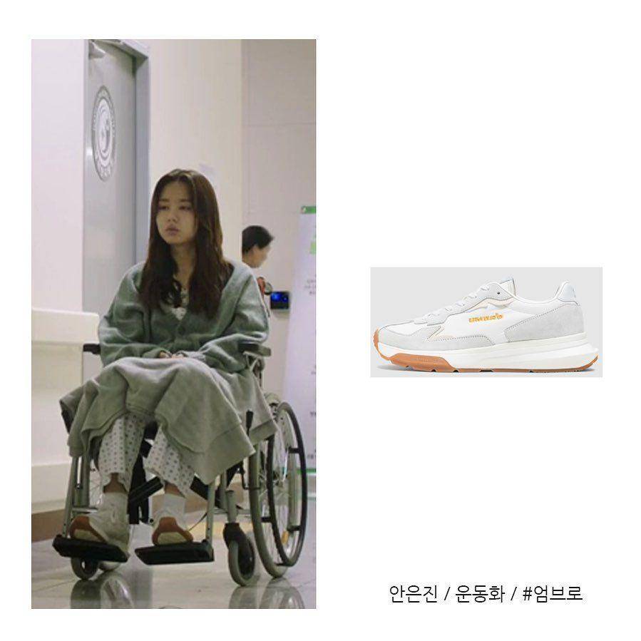 Outfit dan Fashion Item Ahn Eun Jin di The One and Only (instagram.com/style____mag)