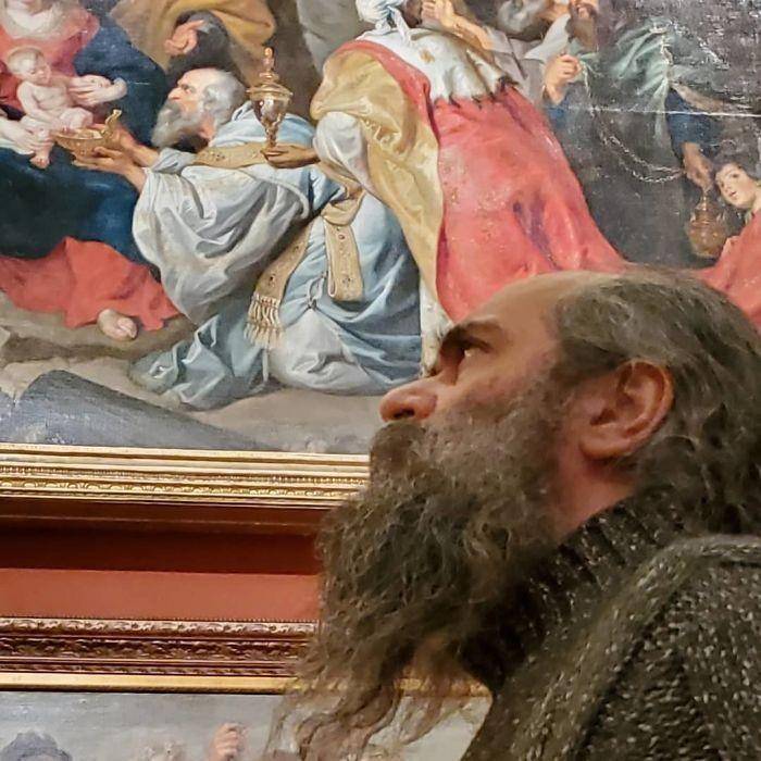 ketemu 'kembaran' di museum (instagram.com/psoykorolenko)
