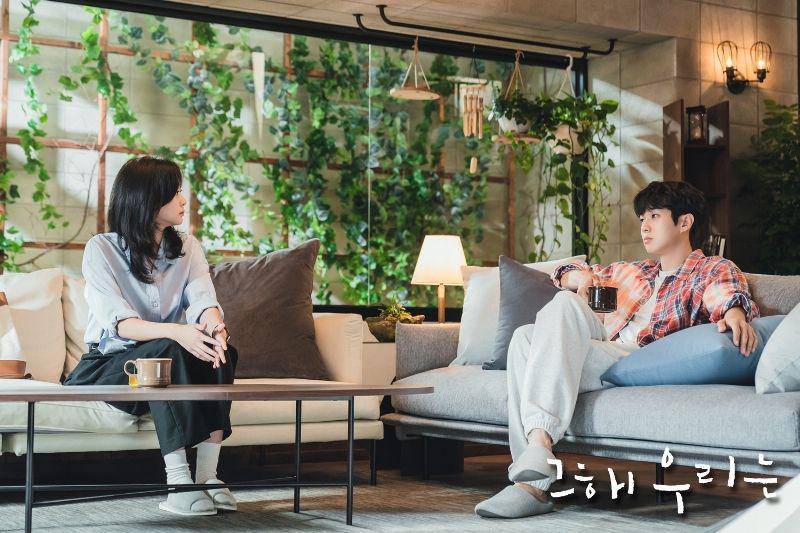 potret Choi Woo Shik dan Kim Da Mi dalam KDrama Our Beloved Summer (dok. SBS/Our Beloved Summer)