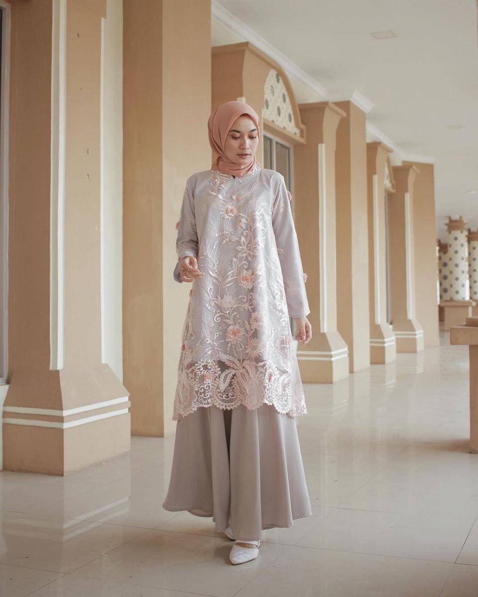 outfit kondangan ala Alifia Diannisa (instagram.com/alfdns)