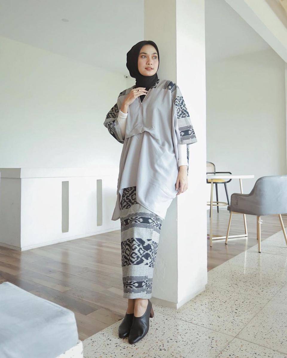 outfit kondangan ala Alifia Diannisa (instagram.com/alfdns)