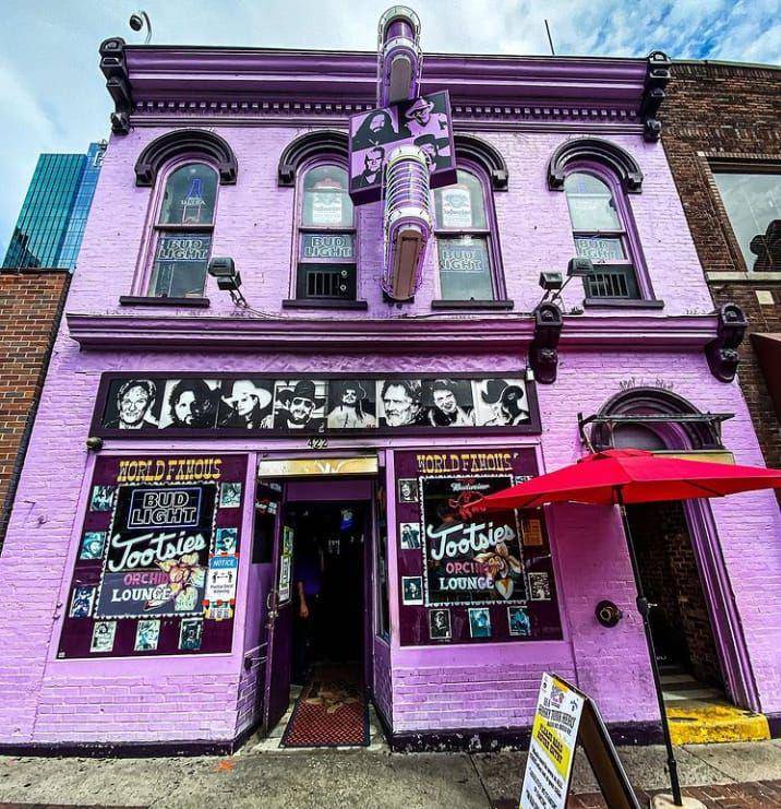 Tootsies Orchid Bar dan Lounge (instagram.com/jena_c23)