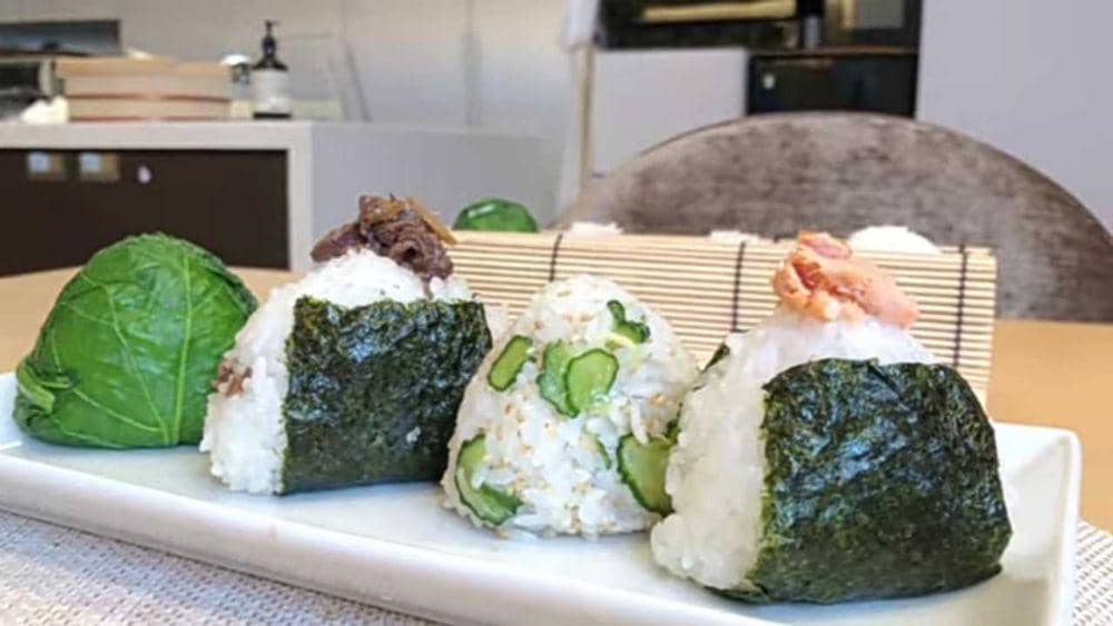 Resep Onigiri 4 Topping ala Kimono Mom, Simpel dan Halal!