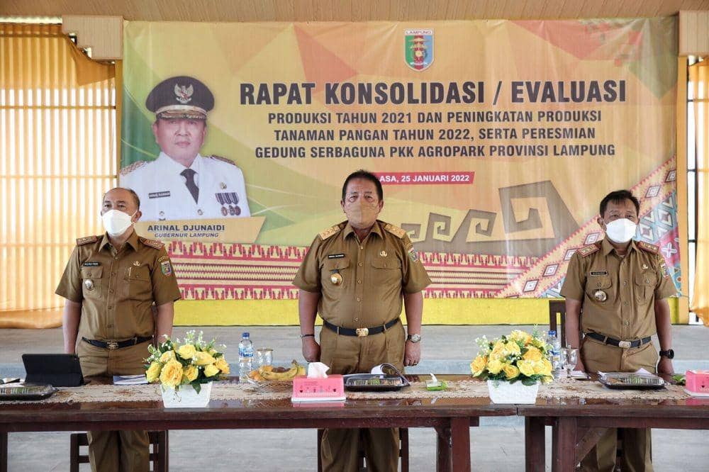 Pemerintah Provinsi (Pemprov) Lampung memberikan catatkan khusus kepada empat kabupaten, saat membuka Rapat Konsolidasi/Evaluasi Produksi Tanaman Pangan Tahun 2021.(IDN Times/Istimewa)