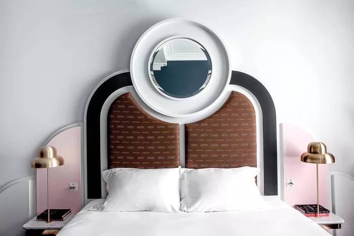 Kamar Bernuansa Art Deco (thespruce.com)