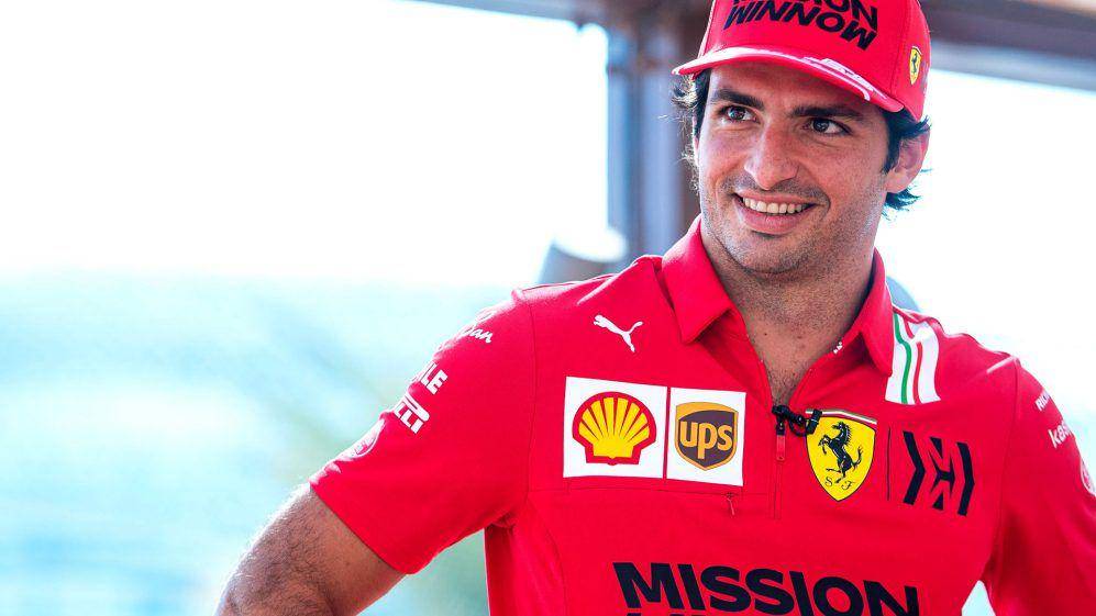 pembalap Ferrari Carlos Sainz (formula1.com)