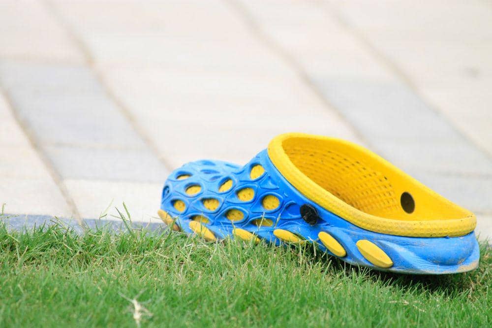 Ilustrasi sandal. (pexels.com/Divyansh Gupta)