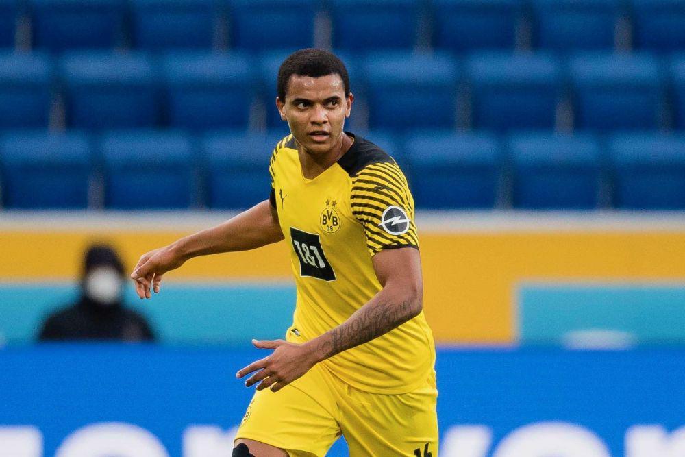 Manuel Akanji, Sepak Bola, dan Bakat Matematika yang Mengesankan