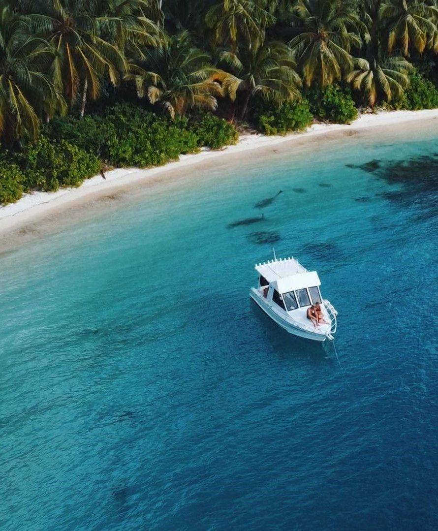 Pulau Simakakang (instagram.com/villamentawai)