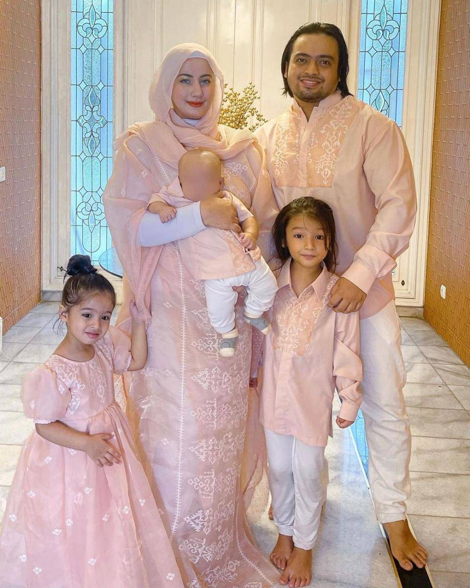 potret keluarga Tasyi Athasyia dan Syech Zaki (instagram.com/tasyiiathasyia)