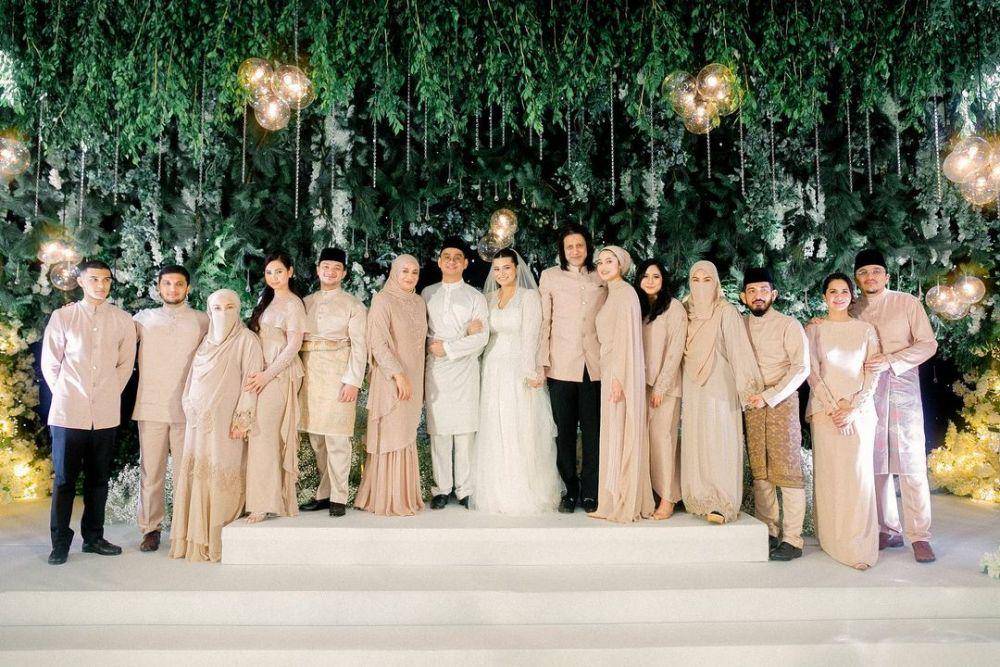 Pesta Pernikahan Wan Amirul Haiqal dan Athisha Khan. (instagram.com/asthishakhan)