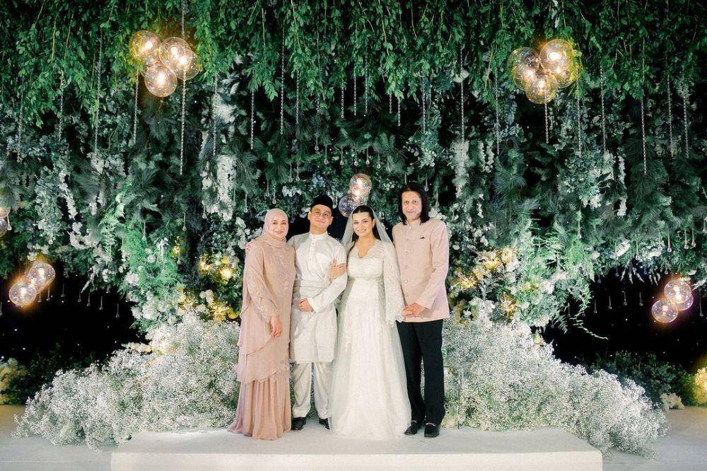 Pesta Pernikahan Wan Amirul Haiqal dan Athisha Khan. (instagram.com/asthishakhan)