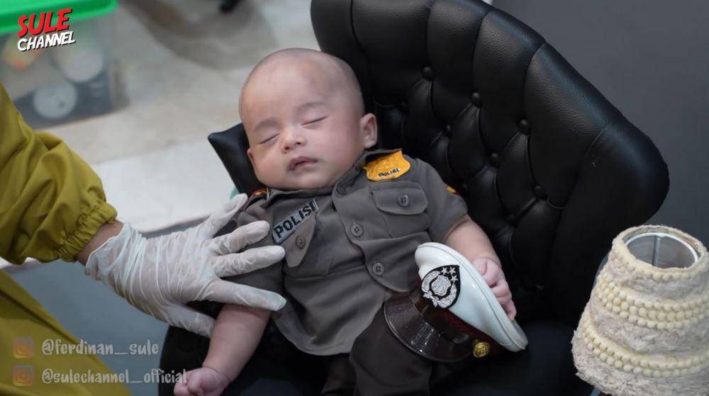 pemotretan baby Leslar dan Adzam (YouTube.com/SULE Channel)