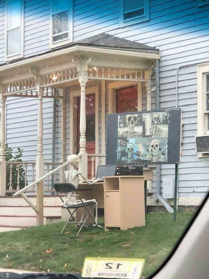 dekorasi halloween terepik (reddit.com/TxB22)