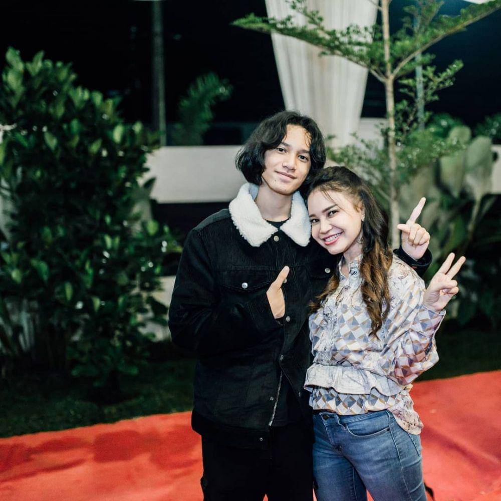 potret Rossa dan putranya (instagram.com/itsrossa910)