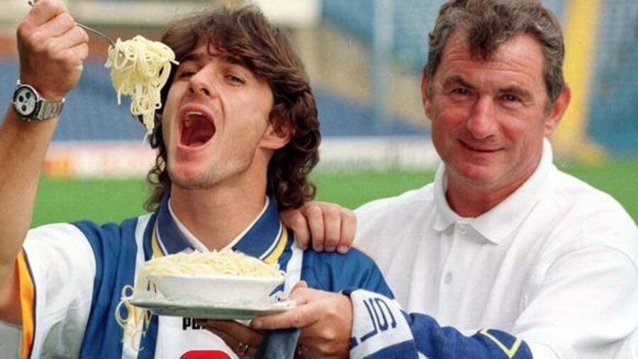 Benito Carbone (twitter.com/90sfootball)