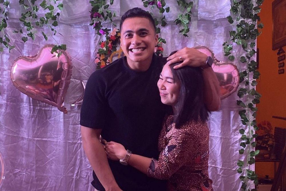 10 Potret Manis Calon Istri Aprilio Manganang, Serasi nih