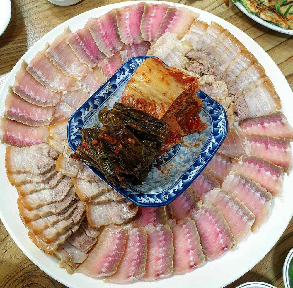 hongeo (instagram.com/jacobys_2918)