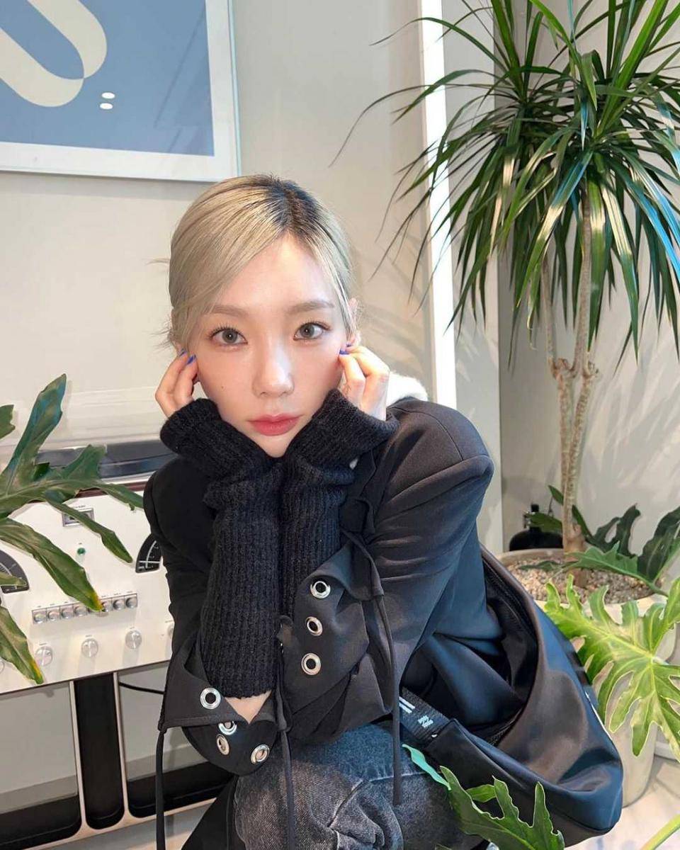 Taeyeon SNSD (instagram.com/taeyeon_ss)