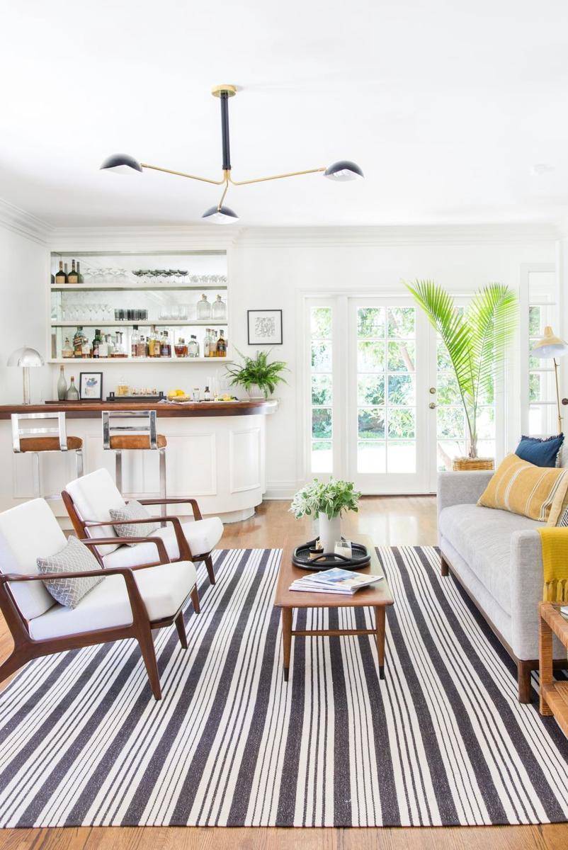 ilustrasi dekorasi ruang tamu (TESSA NUESTADT via housebeautiful.com)