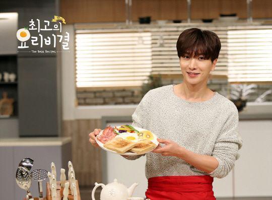 Jago Masak, 9 Idol Ini Bisa Jadi Chef di Antara Member Lainnya