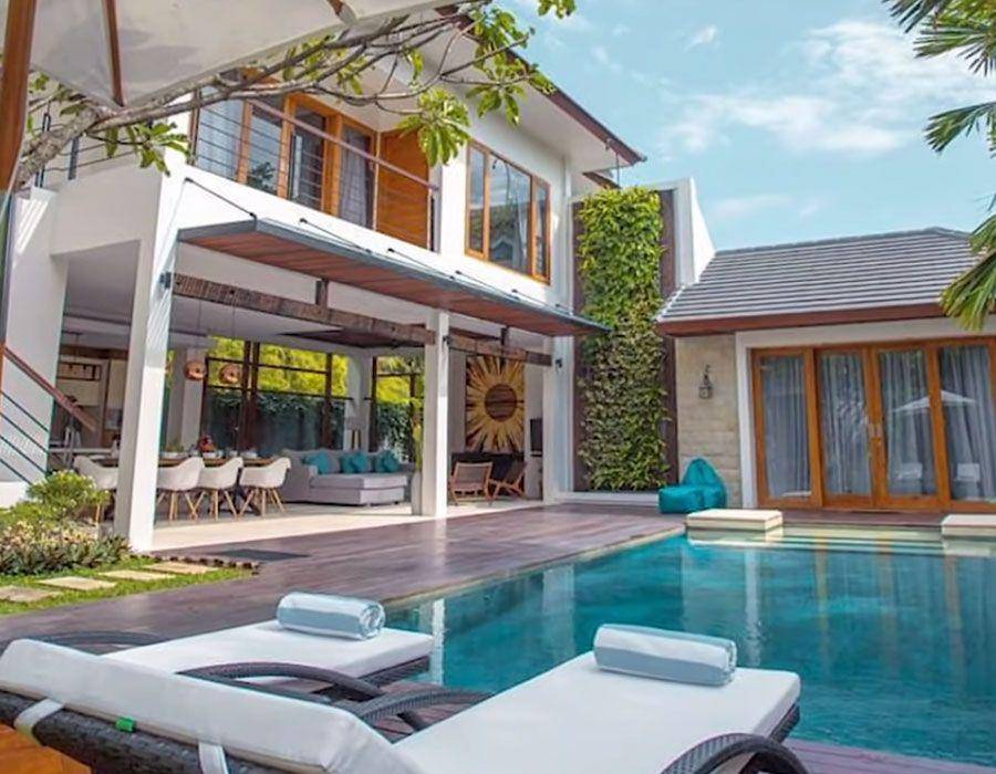 Villa Juna, salah satu villa milik Christian Sugiono dan Titi Kamal. (youtube.com/Titi dan Tian)