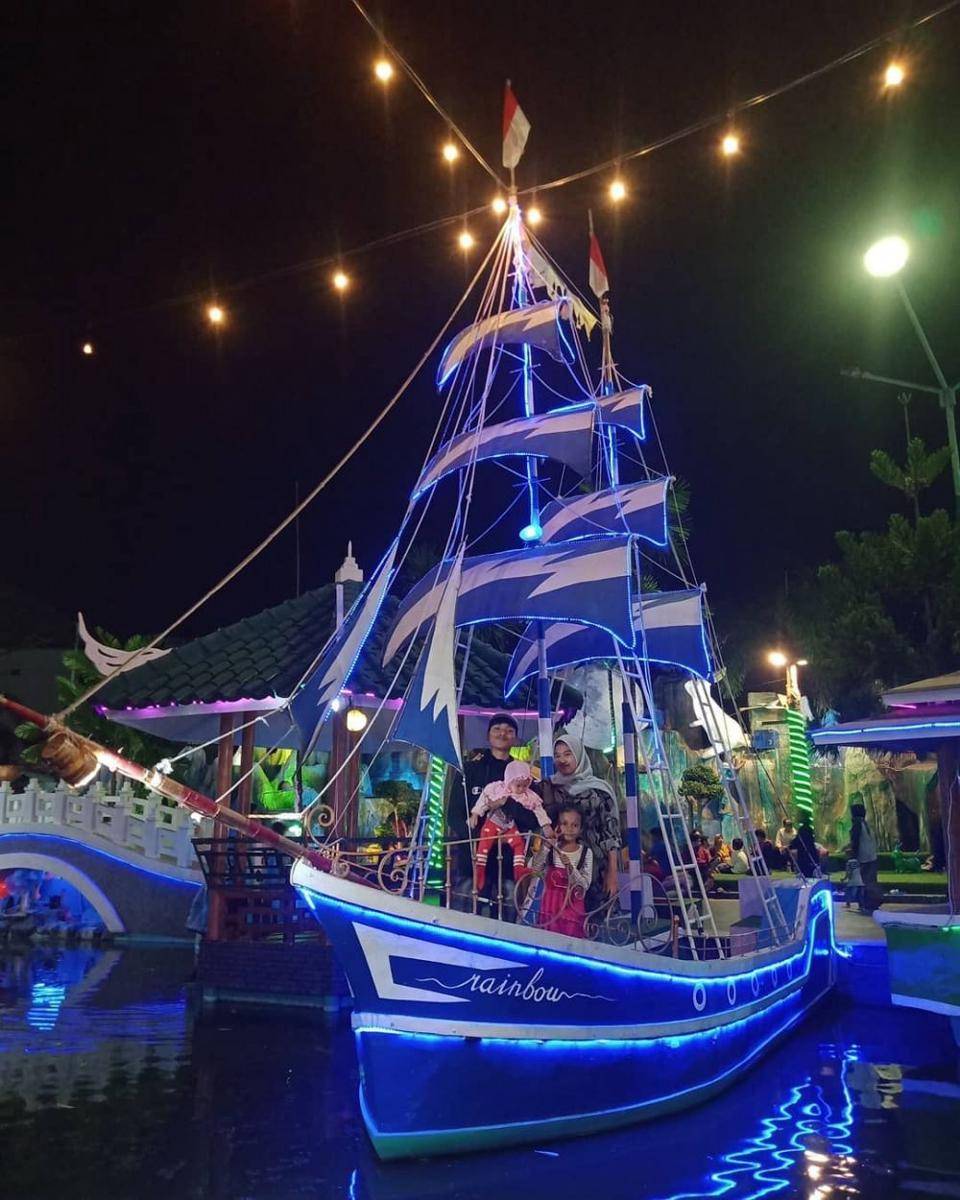 Rainbow Garden Bekasi (instagram.com/25ataliaa)