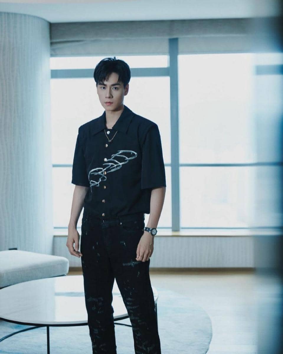 Hu Yi Tian (instagram.com/huyitianupdate)