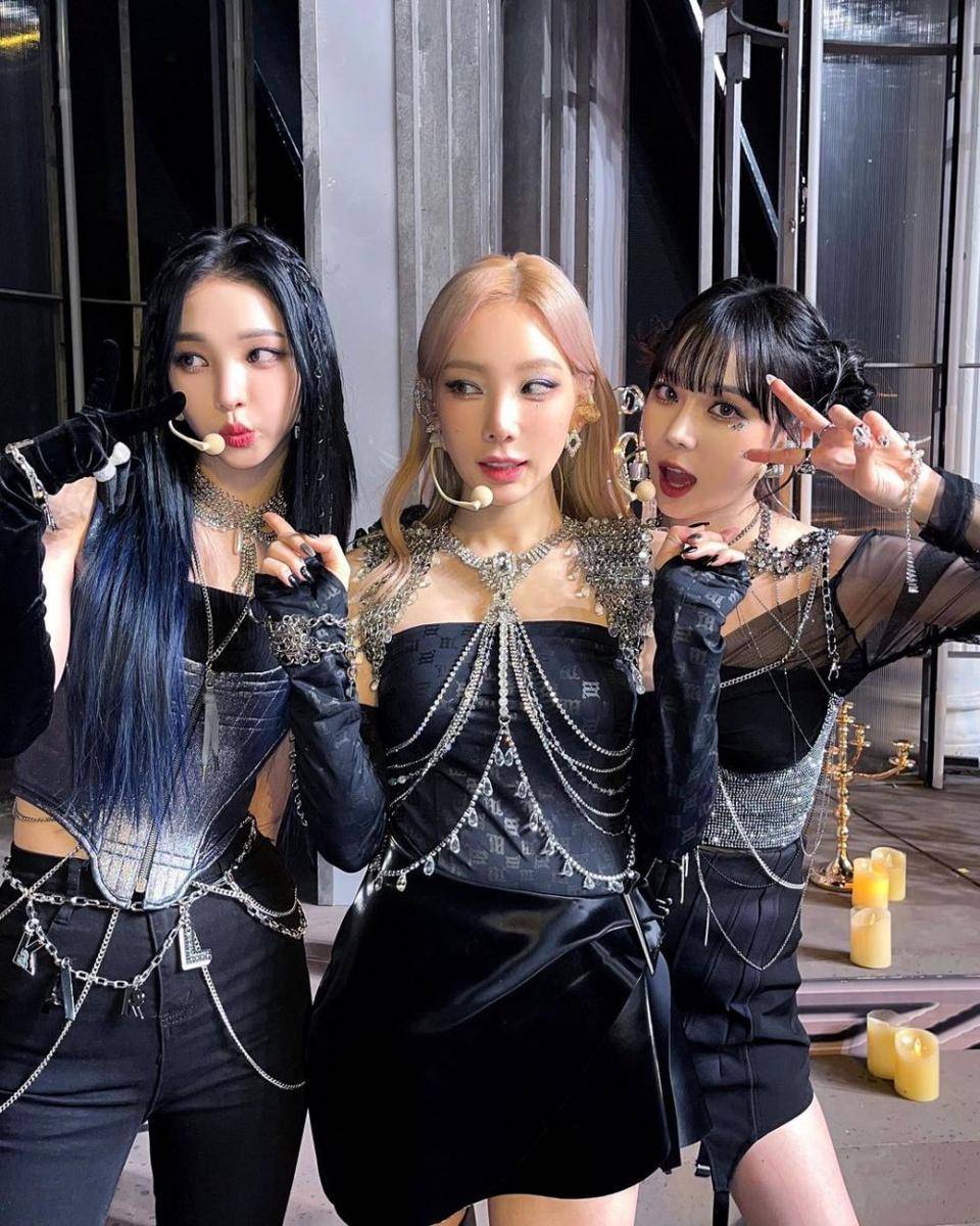 potret Girls On Top saat di backstage (instagram.com/girlsontop_sm)