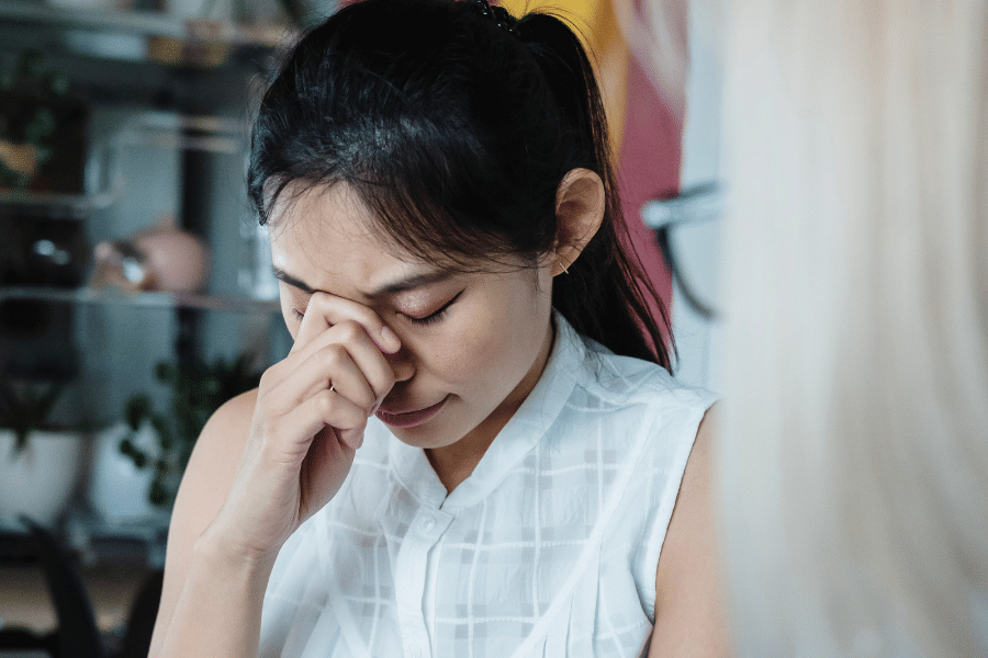 Cara Setiap Zodiak Merespons Pengkhianatan Cinta, Ada yang Senyum!