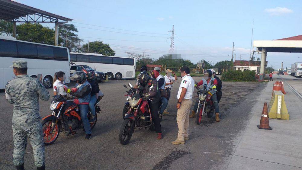 Sepeda motor yang tertangkap sedang digunakan mengangkut migran Kuba di Tabasco, Meksiko pada Selasa (25/1/2022). (twitter.com/INAMI_mx)
