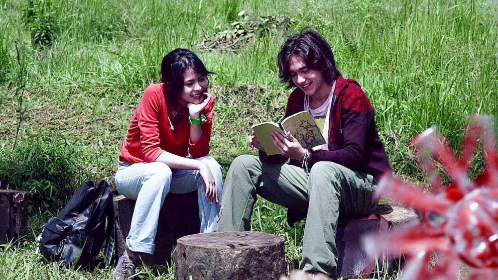 Chord dan Lirik Lagu Perahu Kertas - Maudy Ayunda