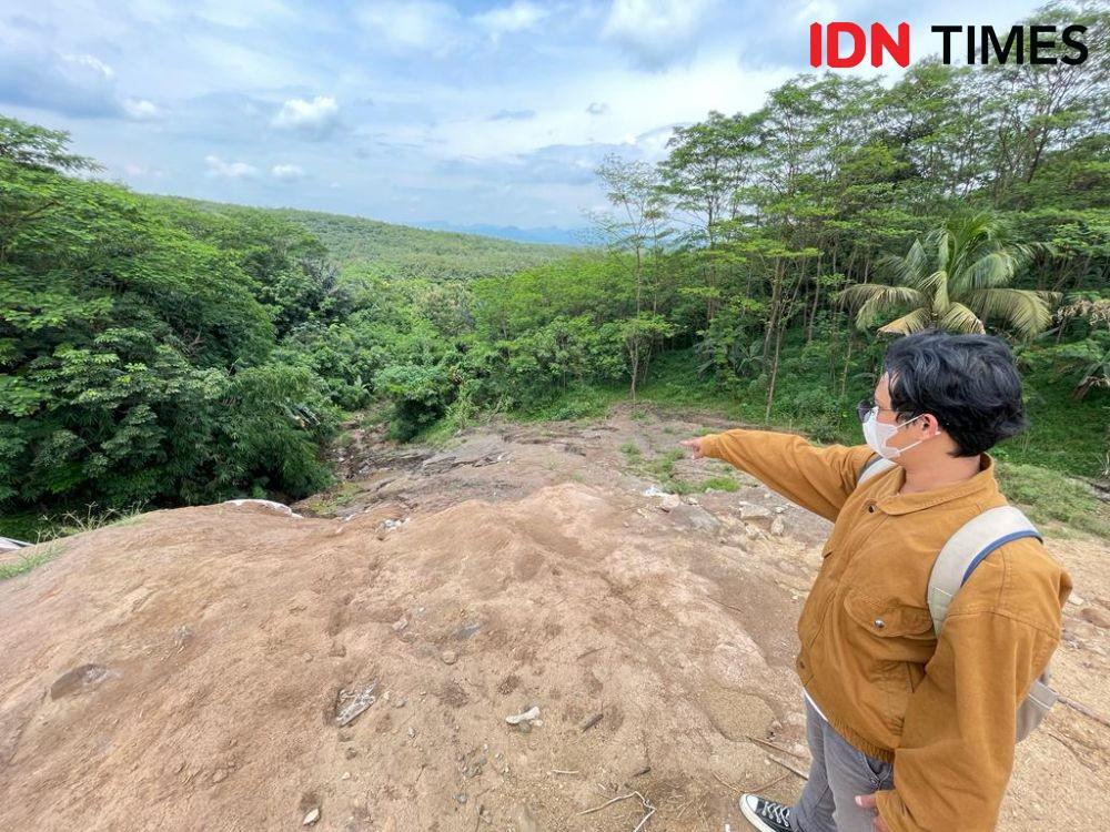 Pencemaran! Limbah Batu Bara Dibuang Sembarangan di Hutan Cipatat KBB