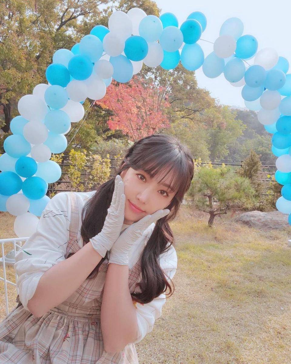 Lee Yoo Ri (instagram.com/leeyuri007)