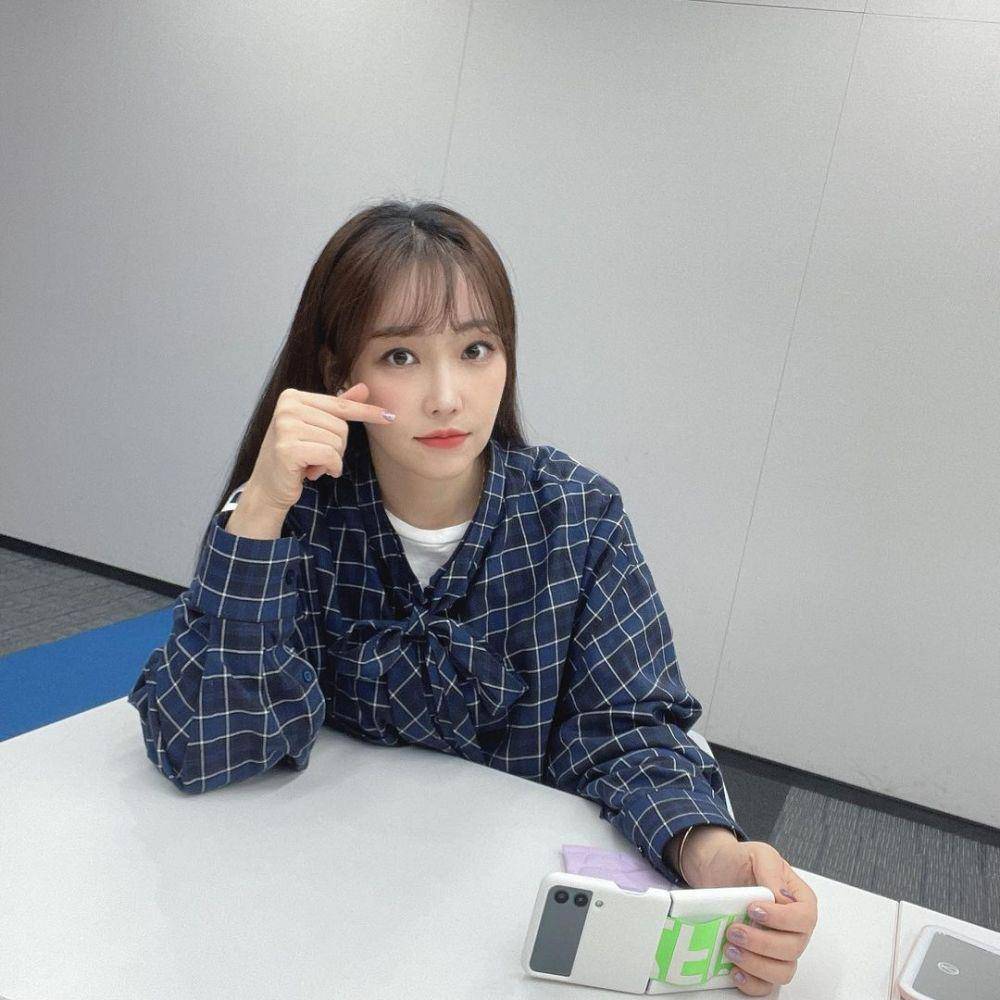 Lee Yoo Ri (instagram.com/leeyuri007)
