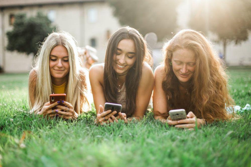 5 Cara Sederhana Tebarkan Kebaikan via Online, Cobain, yuk!