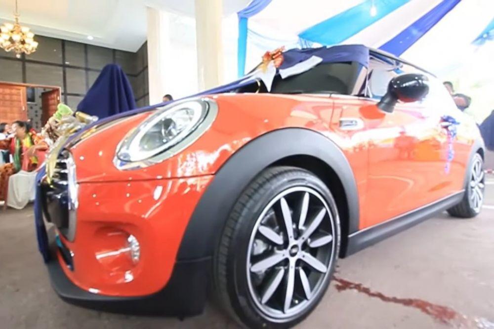 Viral, Bupati Langkat Hadiahkan Mini Cooper saat Anaknya Ulang Tahun