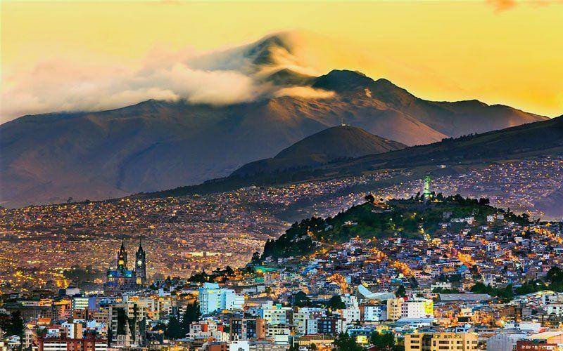 potret Kota Quito (galapagosislands.com)