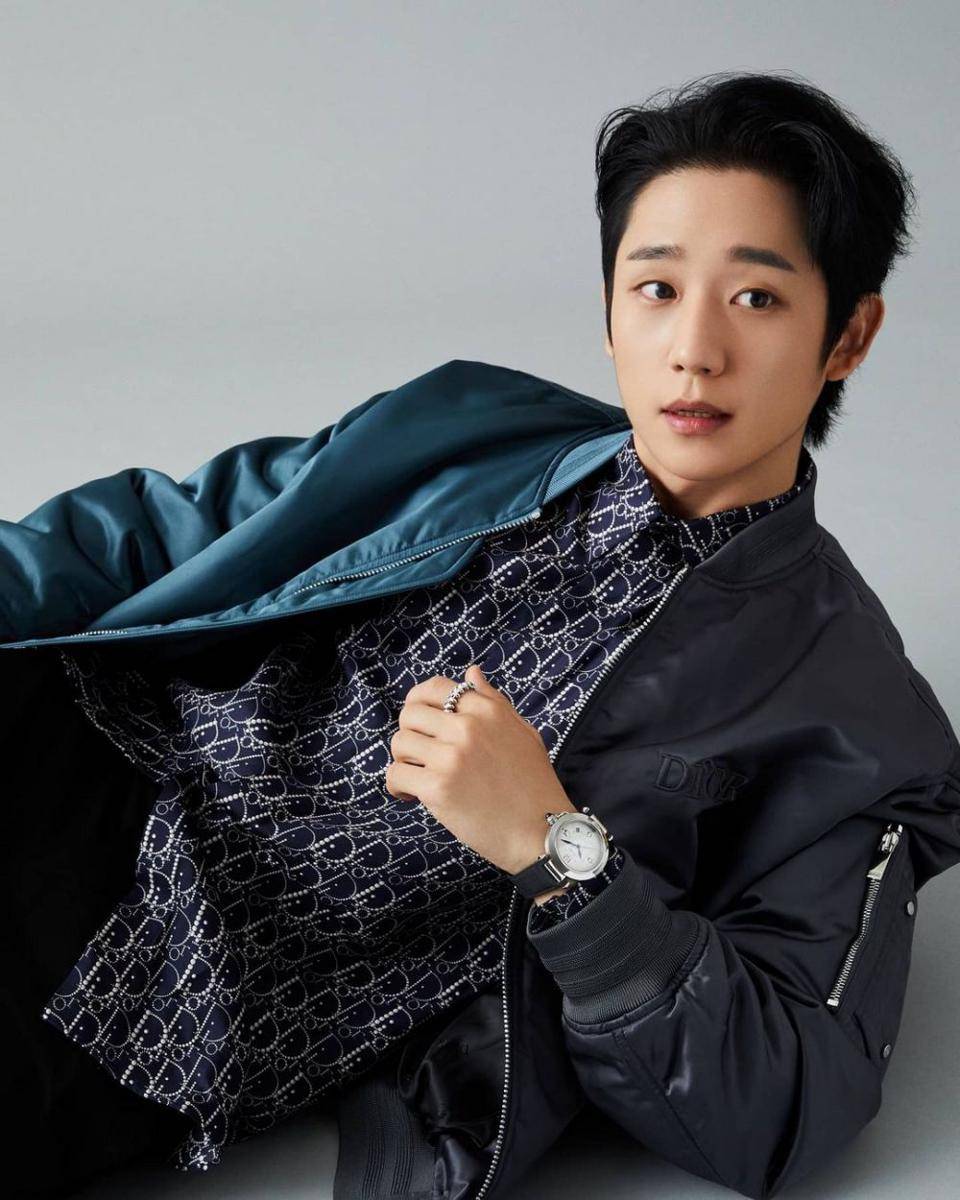 Jung Hae In (instagram.com/holyhaein)