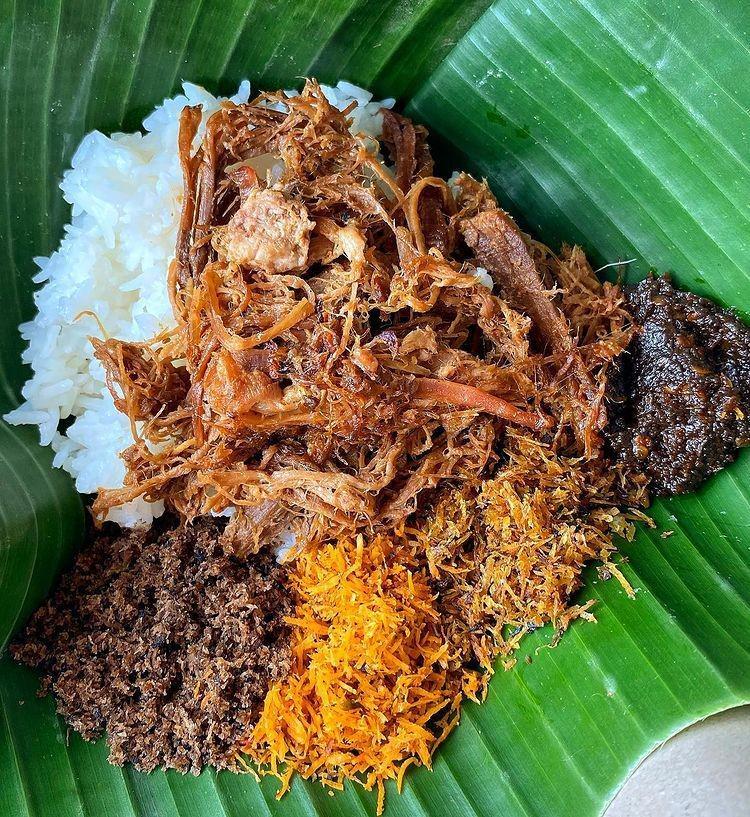 9 Makanan Khas Jawa Timur yang Paling Populer dan Kaya Rempah