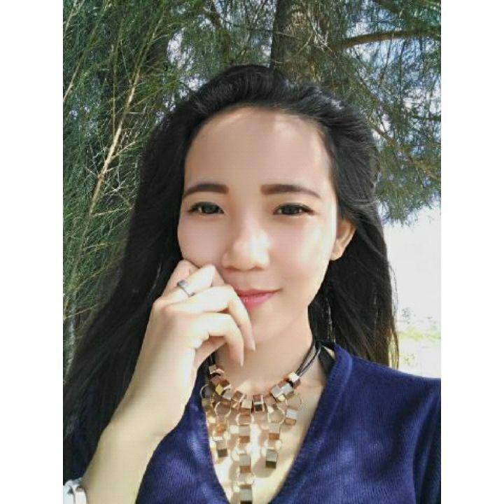 DJ Indah Cleo (instagram.com/dj.indahcleo)