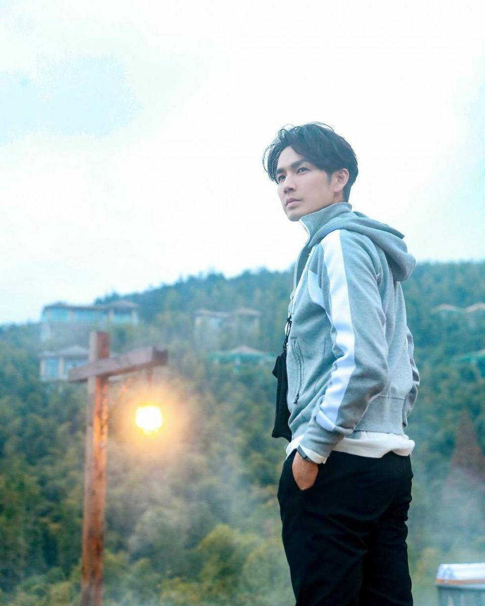 Wallace Chung (instagram.com/zhonghanliang.th)