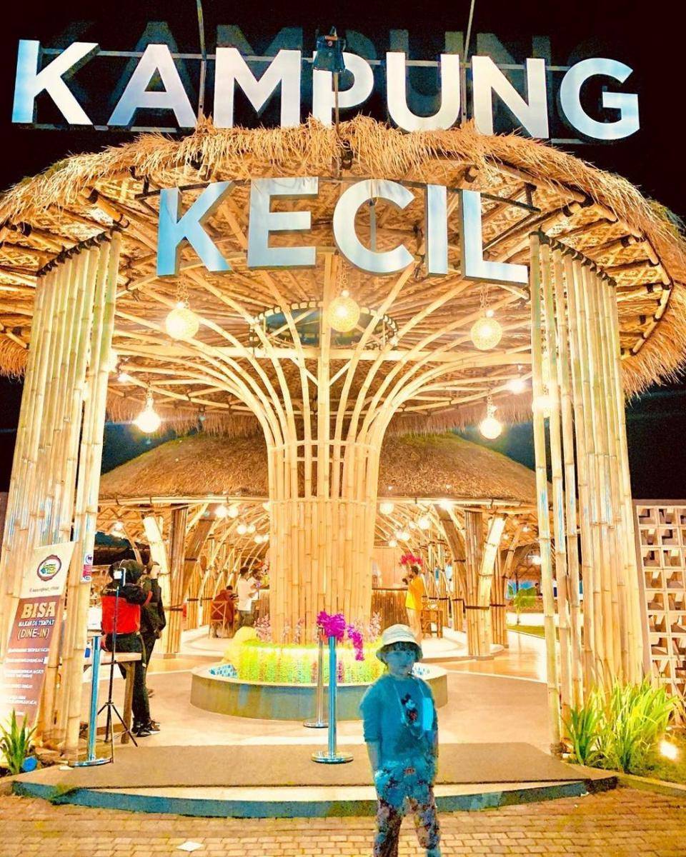 Rumah Makan Kampung Kecil (instagram.com/babyhumairasaniscara16)