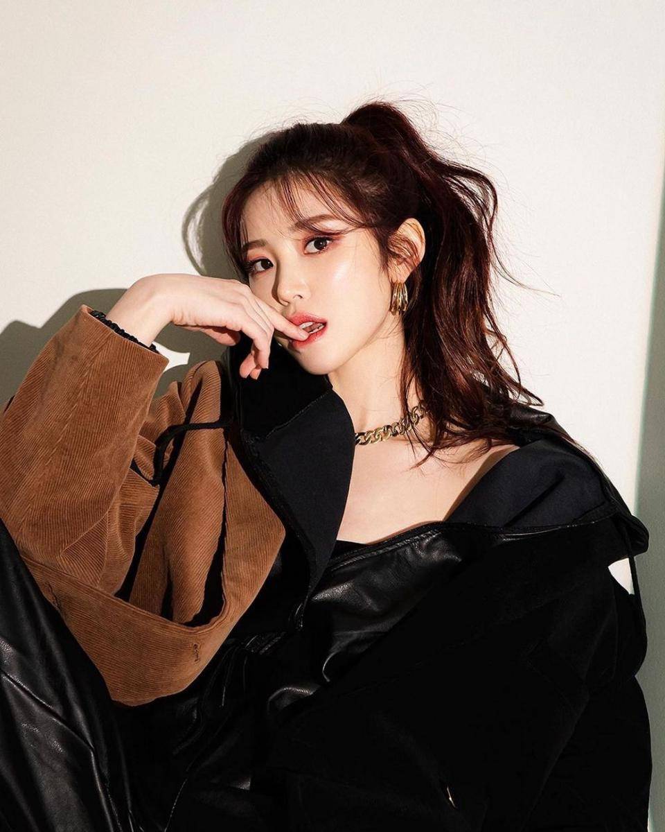 Jeon Hyo Sung (instagram.com/superstar_jhs)