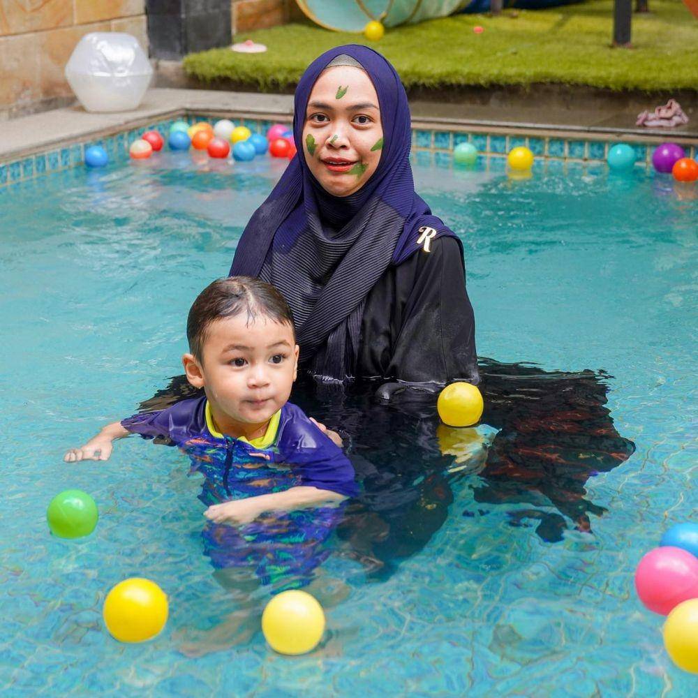 Ria Ricis dan Ryan momong Kiano dan Kenzo (instagram.com/kianotigerwong)