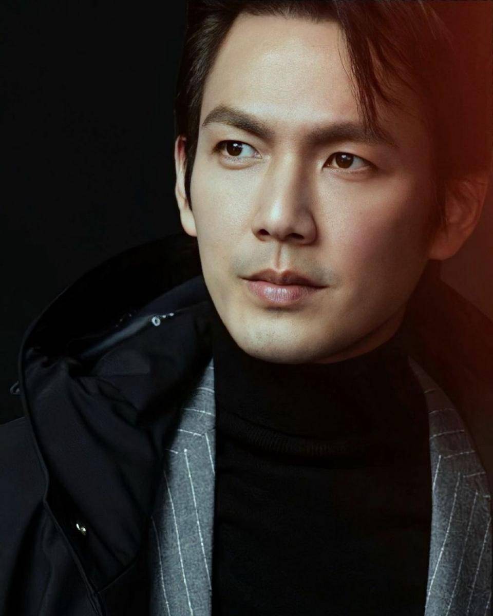 Wallace Chung (instagram.com/zhonghanliang.th)
