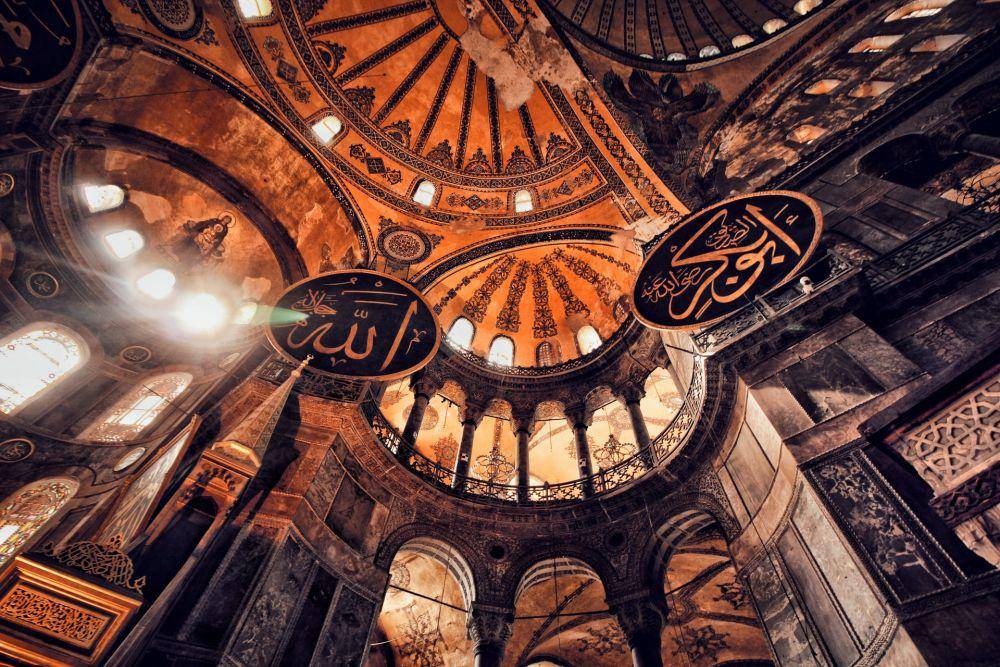 ilustrasi kaligrafi (unsplash.com/abdullah oguk)