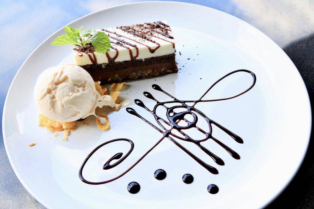 ilustrasi brownies lapis keju (pixabay.com/@ducken99-6930886)