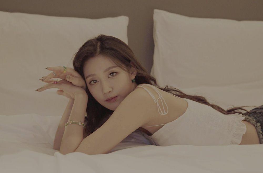 Dinantikan Penggemar, 5 Fakta Debut Solo Jung Yein yang Penuh Kejutan