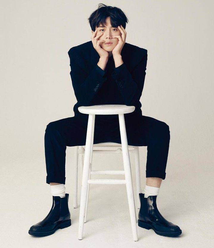Kim Seon Ho (instagram.com/seonho__kim)